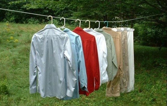 7 способов избавить одежду от пятен пота и неприятного запаха, не стирая её