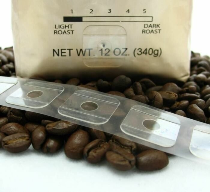 Зачем делают отверстия в упаковках зернового кофе?
