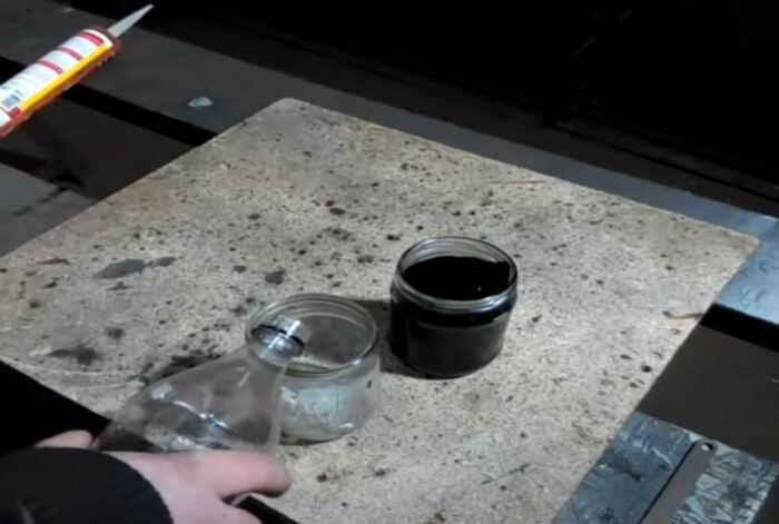 Как самостоятельно изготовить водоотталкивающую краску для любых материалов