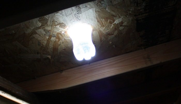Бразилец придумал необычную лампу без электричества