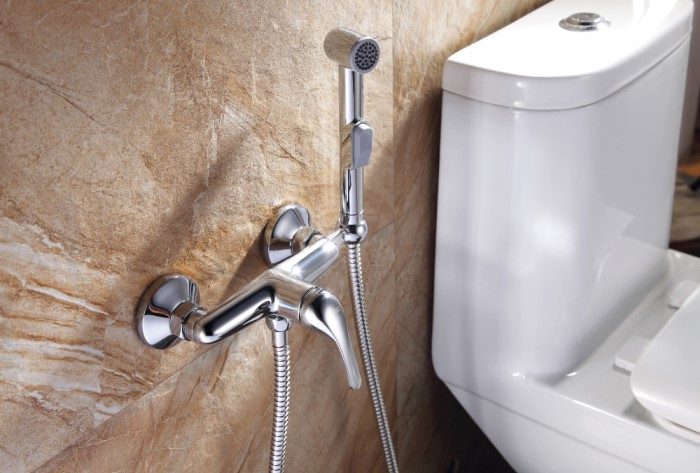 9 удобных мелочей для ванной и туалетной комнат, которые стоит приобрести и предусмотреть при ремонте
