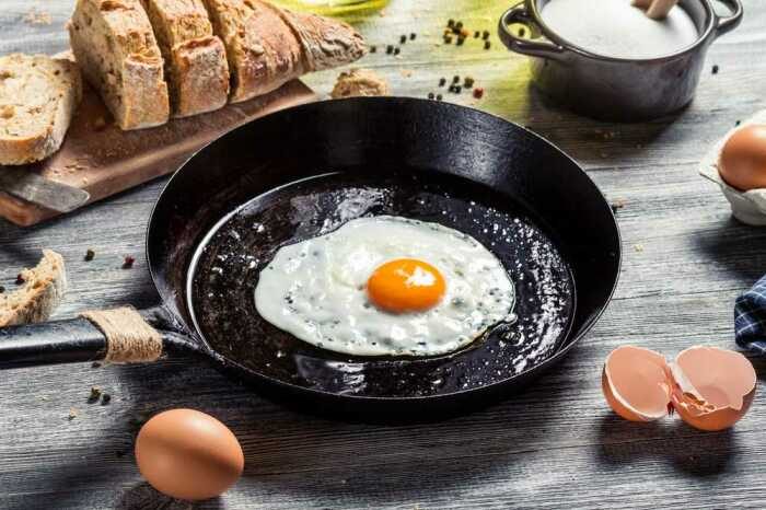 6 простых правил для приготовления идеальной яичницы