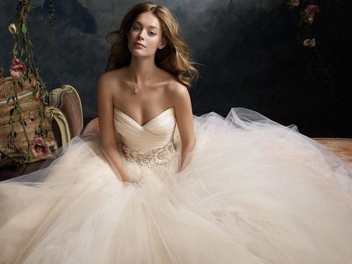 11 примет про свадебное платье