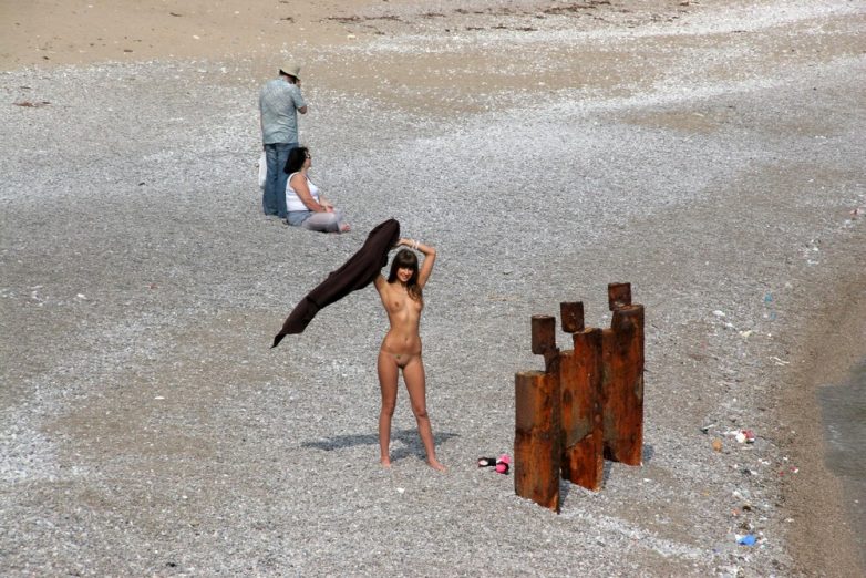 Знаменитая Маша Рябушкина отдыхает на пляже
