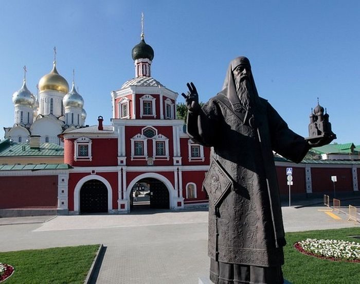 От лица столицы: благодарная Москва - своим святителям
