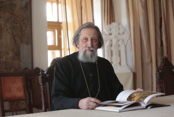 Протоиерей Александр Салтыков рассказывает, зачем нужна молитва о властях