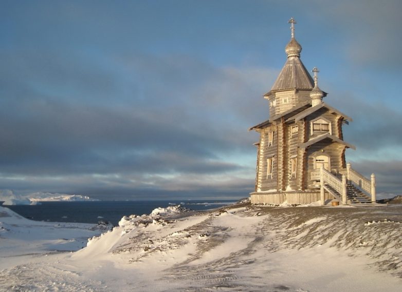 Храм в Антарктиде