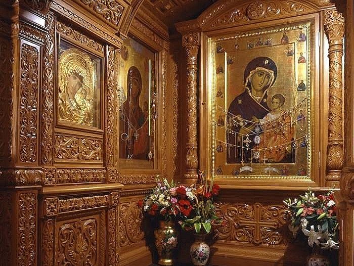 Иверская икона Божией Матери — московская вратарница