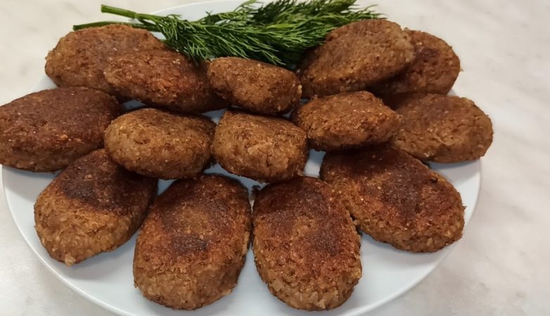 Без мяса и яиц: постные котлеты из гречки