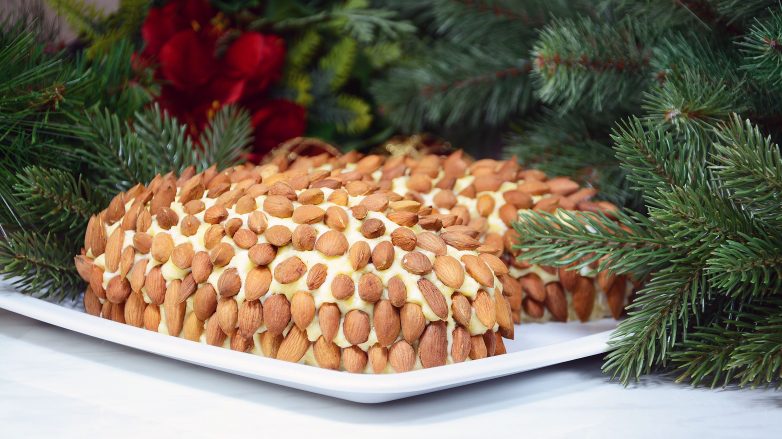 Салат «Шишки» - оригинальный рецепт для новогоднего праздничного стола