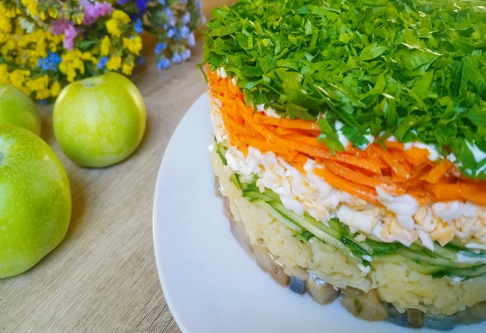 Салат «Селедка под зеленой шубой» - любимый салат с новым вкусом!