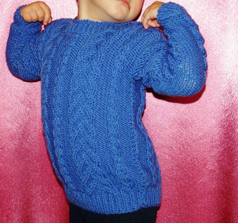 Вязание детского свитера с объёмными косами
