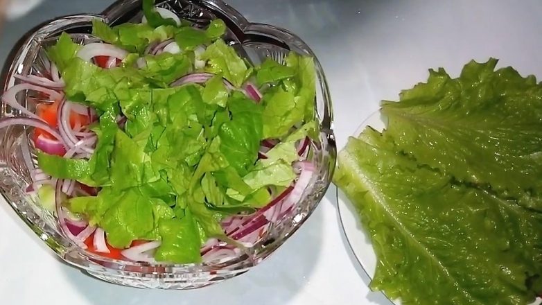 «Греческий салат» из овощей и сыра