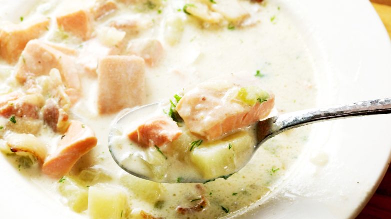 Супер сливочный рыбный суп. Такой вкусный, что можно язык проглотить!