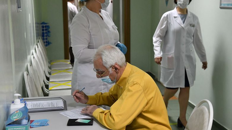 Массовая вакцинация россиян начнется 18 января