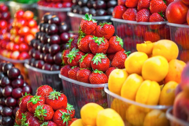 Самые опасные овощи, фрукты и ягоды