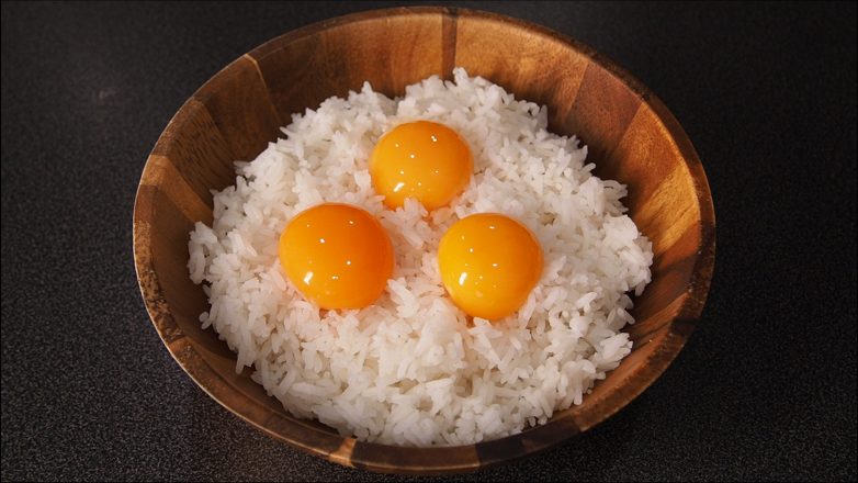 Жареный рис с яйцом (корейская уличная еда)