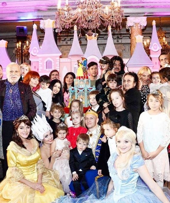 Филипп Киркоров в честь 4-летия дочери устроил праздник