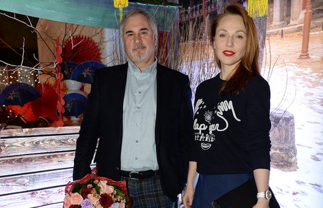 Валерий Меладзе был замечен вместе с супругой Альбиной Джанабаевой в Нью-Йорке
