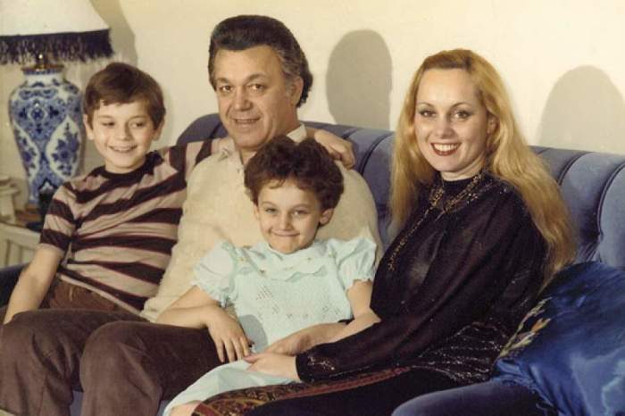 Редкие фотографии советских знаменитостей с детьми
