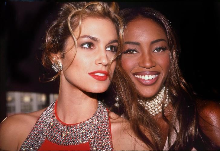 Фотографии знаменитостей из 90-х, которые вернут в те времена и напомнят, как всё было