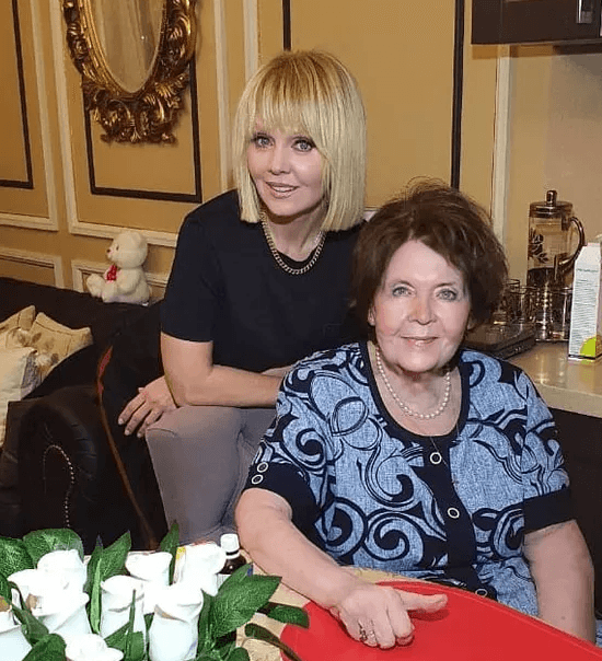 Валерия показала 81-летнюю маму