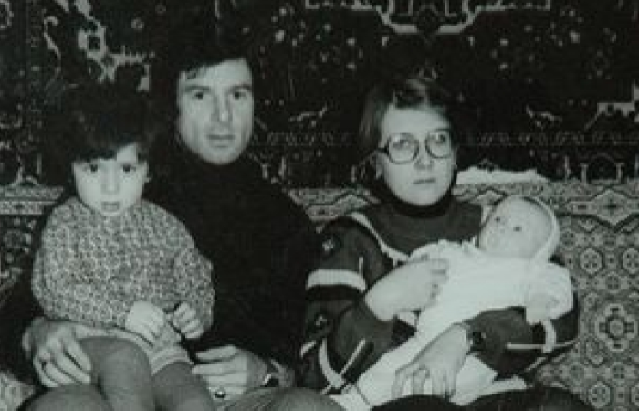 Как сложилась судьба детей легендарного хоккеиста Харламова после того, как он и жена погибли в автокатастрофе