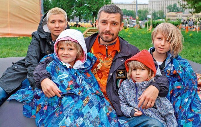 Как сегодня живут бывшая жена и дети солиста Uma2rman Владимира Кристовского