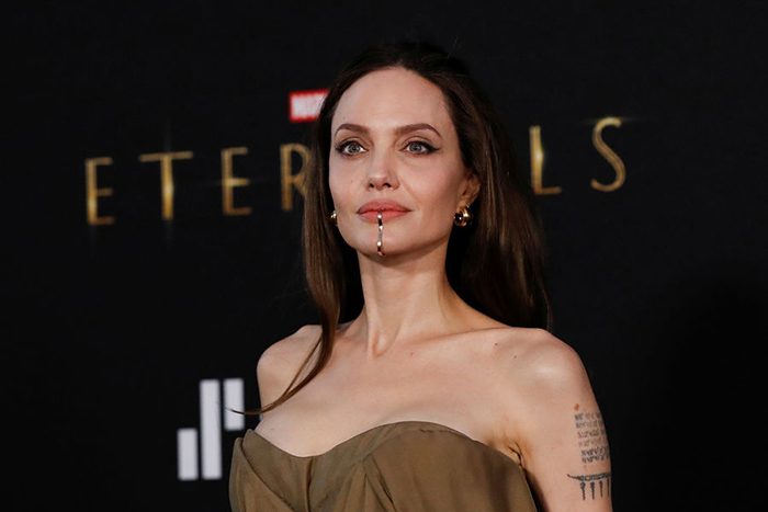 Чем сегодня занимается актриса Анджелина Джоли