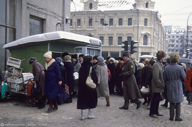 Уличная торговля 90-х