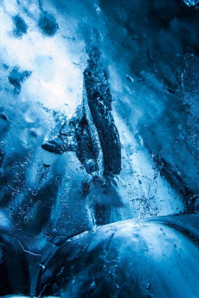 Фантастическая ледяная пещера