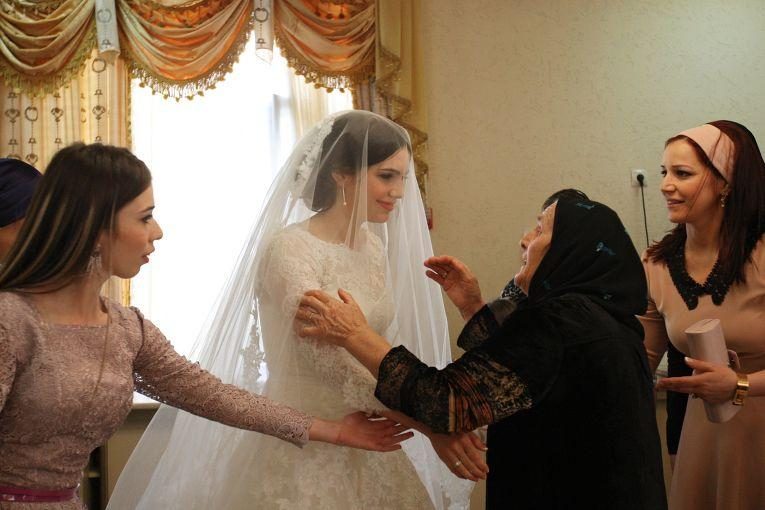 Какой на самом деле бывает чеченская свадьба