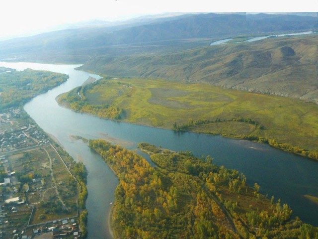 Фантастически красивые фото слияния Российских рек