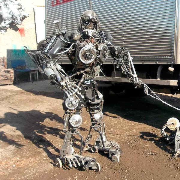 Робот из металлолома своими руками фото