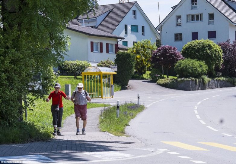 Как швейцарская деревня миллионеров заплатила штраф в 0 тысяч и не пустила к себе беженцев