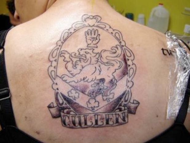 Эти идиоты решили сэкономить на татуировке. И вот, что получилось...