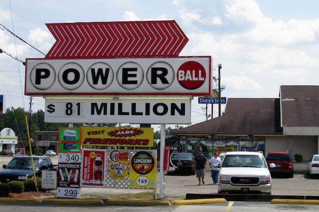 10 самых невероятных историй о победителях в лотерею