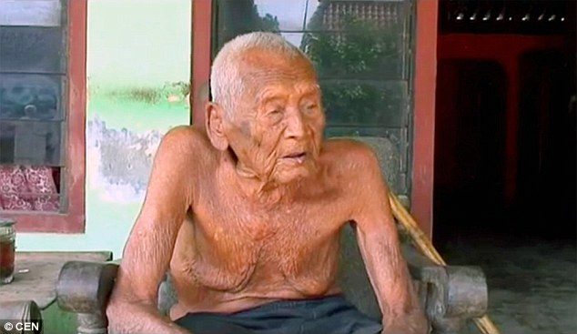 Ему 145 лет, и он Самый Старый человек в мире