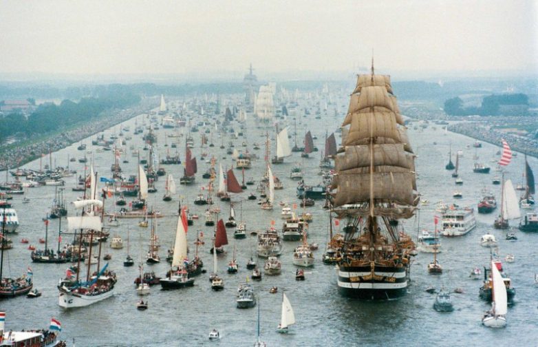 Грандиозный парад судов, после которого захочется купить себе кораблик и уйти в море