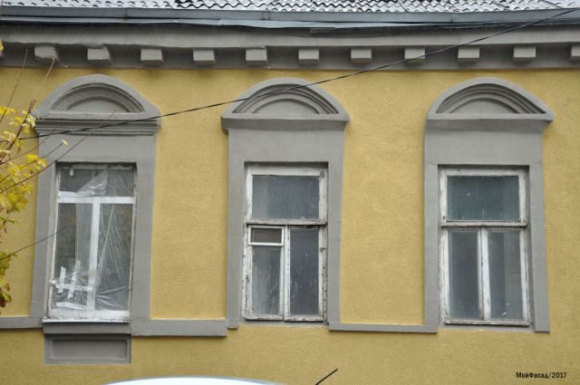 Как в Ростове уродуют фасады исторических зданий