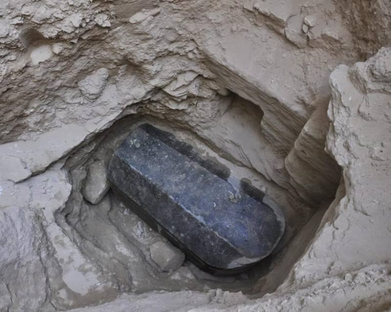 В Египте открыли загадочный саркофаг, несмотря на предупреждения о проклятии