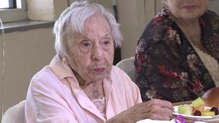 Ей 107 лет. Узнайте секрет её долголетия