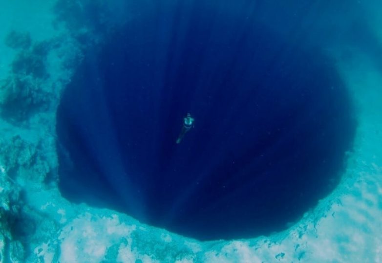 12 реально существующих земных дыр, которые выглядят как фантастические врата в другие миры