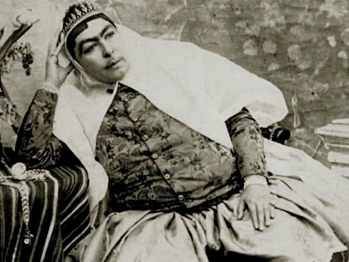 15 реальных снимков иранского шаха и красавиц из его гарема