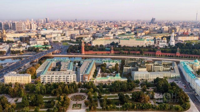 Самая дорогая квартира Москвы за 4 миллиарда рублей - из нее открывается вид на Кремль