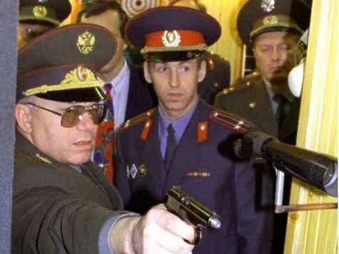 Глава МВД при Ельцине раскрывает старые тайны