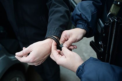 В Иркутске задержали двоих распространителей смертоносного «Боярышника»