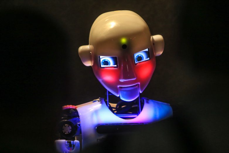 Коллекторы начали брать на работу роботов