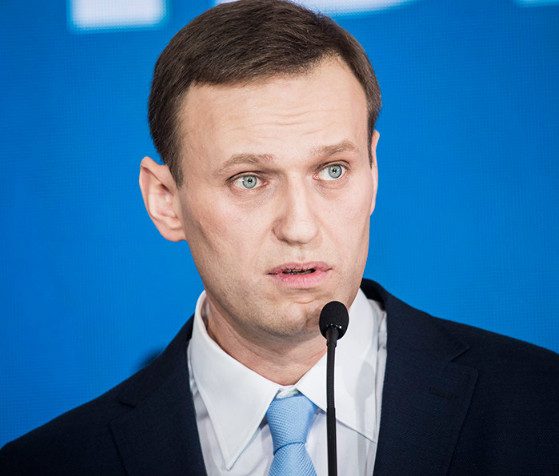 Навальный подал в суд на ЦИК после отказа в регистрации