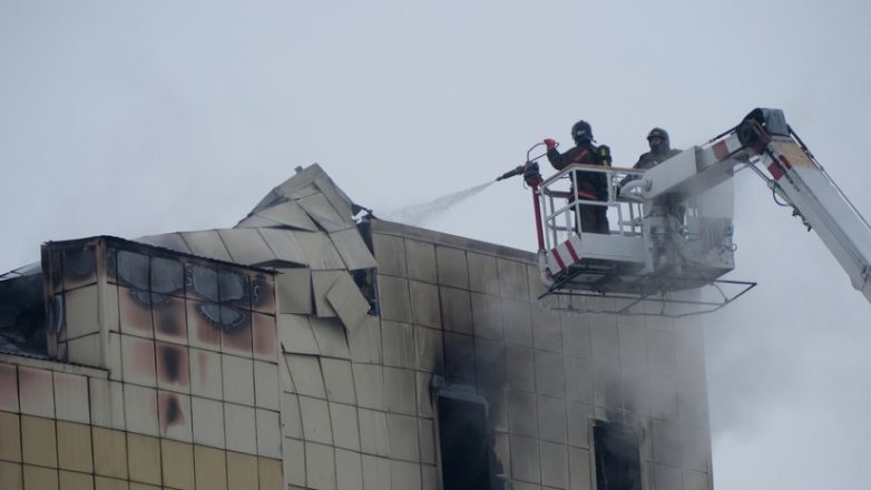 Число погибших при пожаре в Кемерово возросло до 48